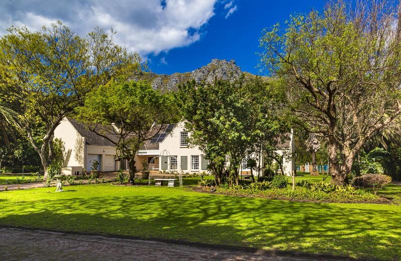 6 Bedroom Property for Sale in Hout Bay Western Cape